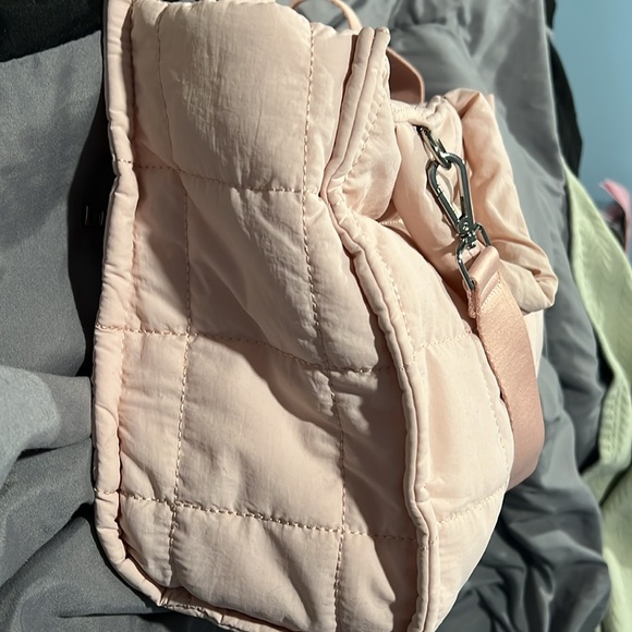 West bronco medium puffer tote (viral bag on TikTok) - Picture 3 of 4